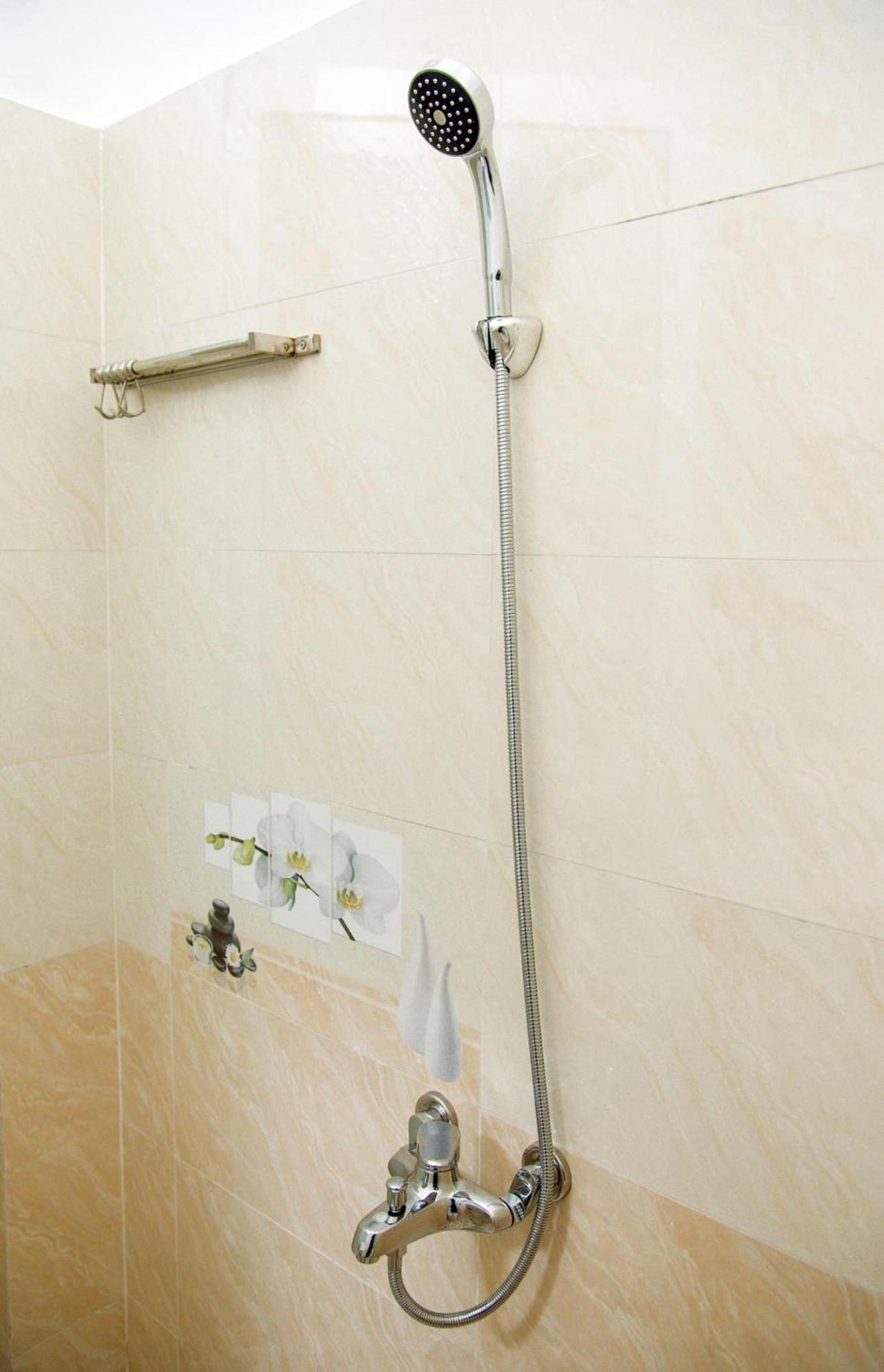 Thu Hien Hotel Pleiku - By Bay Luxury Plei Holang Екстер'єр фото